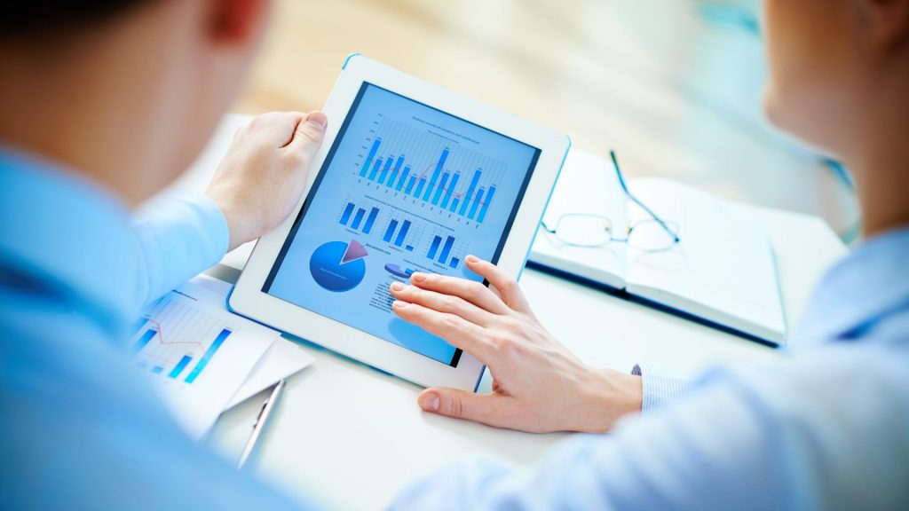PMS e PMCF: strategie efficaci per la raccolta e l’analisi dei dati post-market - immagine di copertina articolo del blog